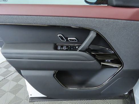 Used 2025 Land Rover Range Rover Sport Autobiography image 25