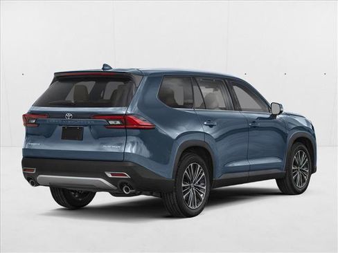 New 2026 Toyota Grand Highlander AWD Hybrid image 2