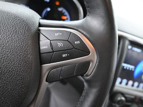 Used 2018 Jeep Grand Cherokee Limited w/ Trailer Tow Group IV AWD/4WD image 35