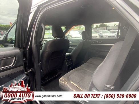 Used 2019 Ford Explorer XLT AWD/4WD image 12