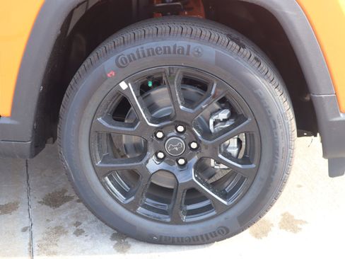 New 2026 Jeep Compass Latitude AWD/4WD image 17