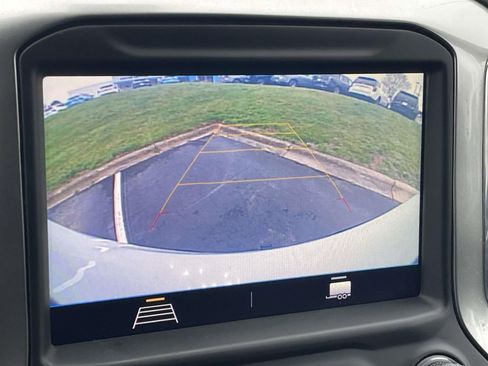 Used 2021 Chevrolet Silverado 1500 LT image 33