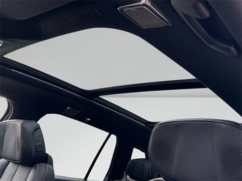 New 2026 Cadillac Vistiq Luxury w/ LPO, Floor Liner Package image 9