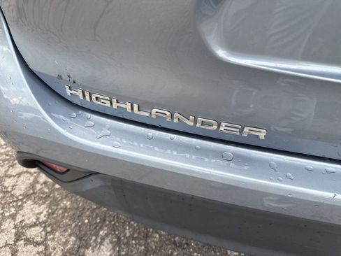 Used 2020 Toyota Highlander XLE FWD image 6