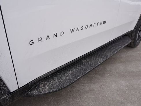 New 2026 Jeep Grand Wagoneer Limited w/ Convenience Group I AWD/4WD image 10