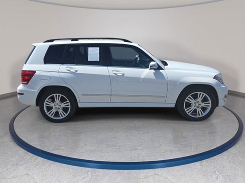 Used 2013 Mercedes-Benz GLK 350 4MATIC image 4