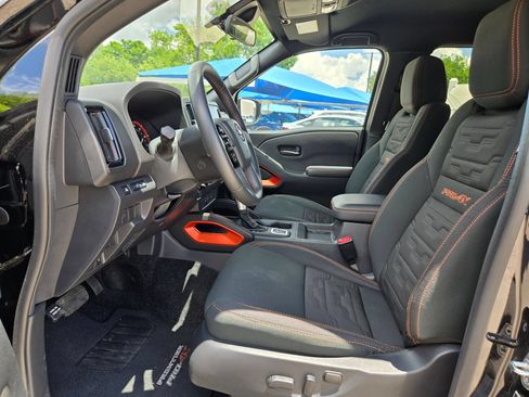 Used 2026 Nissan Frontier PRO-4X AWD/4WD image 9