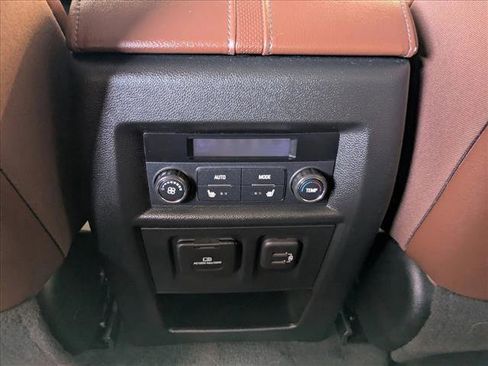 Used 2019 Chevrolet Traverse High Country w/ LPO, 'HIT The Road' Package AWD/4WD image 17