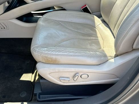 Used 2016 Lincoln MKX Reserve w/ Technology Package FWD image 9