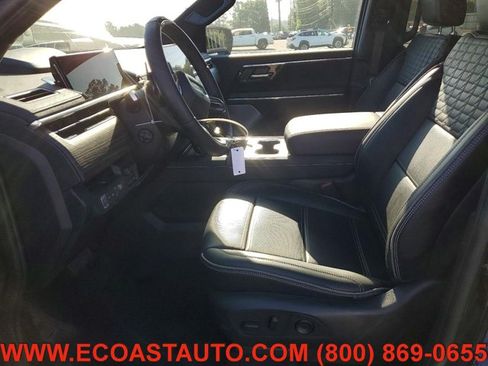 Used 2025 GMC Sierra EV Denali AWD/4WD image 8