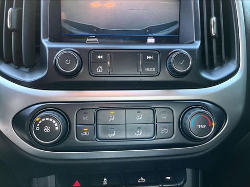 Used 2021 Chevrolet Colorado LT RWD image 26