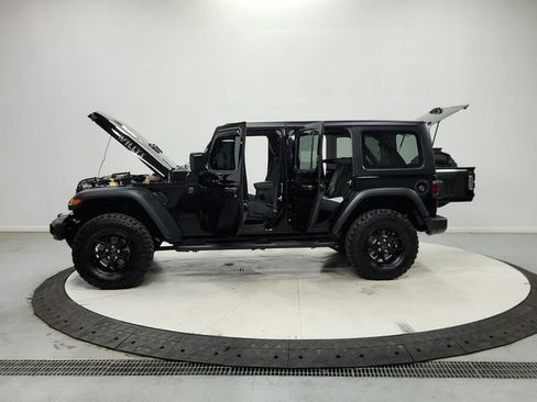 Used 2026 Jeep Wrangler Unlimited Sport AWD/4WD image 13