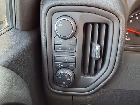 Used 2025 Chevrolet Silverado 1500 Custom Trail Boss image 18