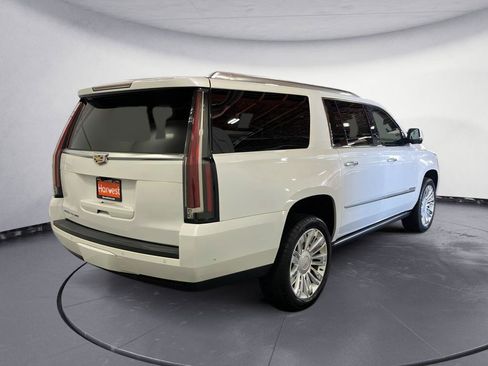 Used 2020 Cadillac Escalade ESV Platinum AWD/4WD image 7
