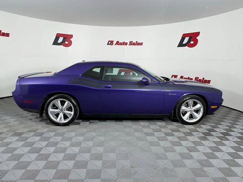 Used 2014 Dodge Challenger R/T image 7