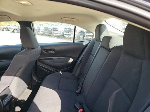 Used 2024 Toyota Corolla LE image 18