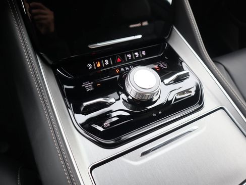 New 2026 Jeep Grand Wagoneer Limited AWD/4WD image 9