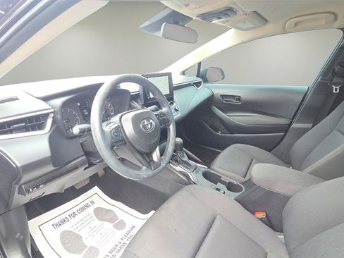 Used 2025 Toyota Corolla LE image 23