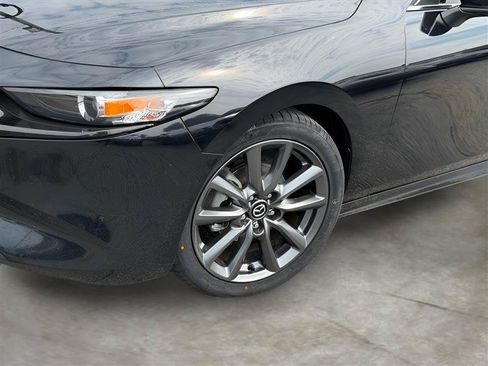 Used 2022 MAZDA MAZDA3 s FWD image 6