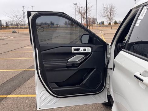 Used 2023 Ford Explorer ST w/ Technology Package image 4