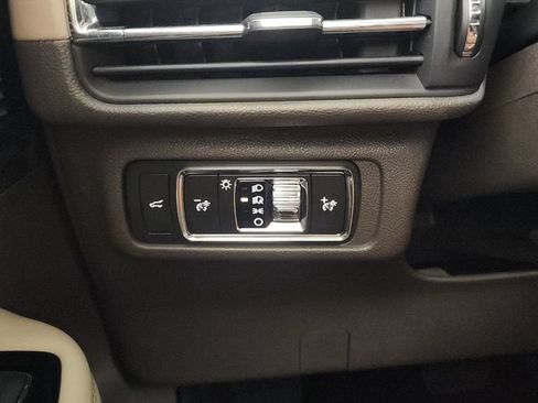 Used 2022 Lincoln Corsair AWD w/ Equipment Group 101A image 22