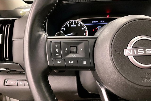 Used 2025 Nissan Pathfinder SV FWD image 25