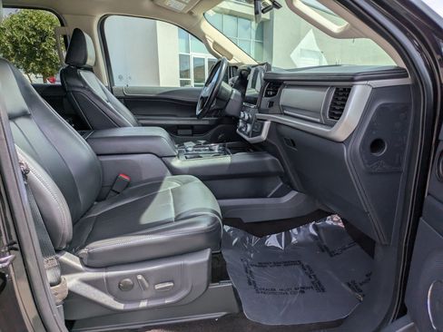 Used 2022 Ford Expedition Max XLT AWD/4WD image 31