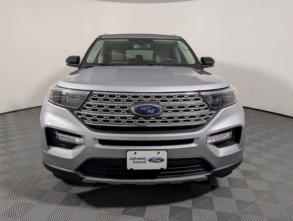 Used 2021 Ford Explorer Limited w/ Equipment Group 301A AWD/4WD image 3