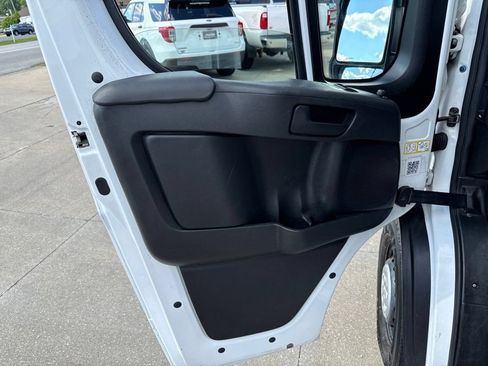Used 2024 RAM ProMaster 2500 w/ Convenience Group FWD image 23
