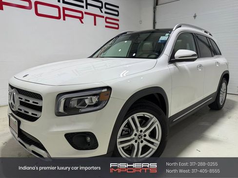 Used 2022 Mercedes-Benz GLB 250 4MATIC w/ Premium Package Lite image 1