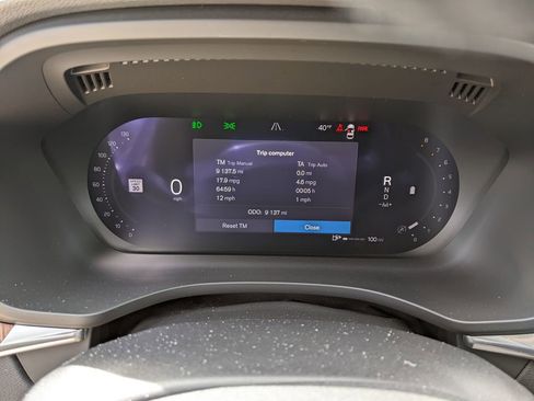 Certified 2023 Volvo XC60 B5 Plus w/ Climate Package image 15