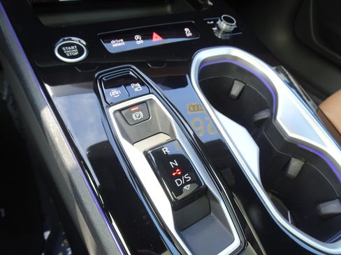 Used 2026 Audi A6 Premium Plus w/ Premium Plus Package AWD/4WD image 12