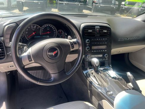 Used 2010 Chevrolet Corvette Convertible w/ Preferred Equipment Group RWD image 18