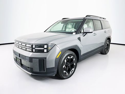 Used 2024 Hyundai Santa Fe SEL image 3