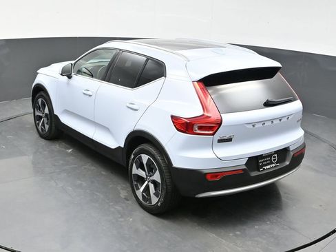 Used 2025 Volvo XC40 B5 Plus AWD/4WD image 33