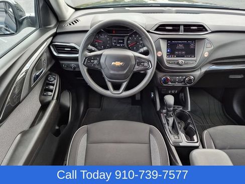 Used 2023 Chevrolet TrailBlazer LT FWD image 31