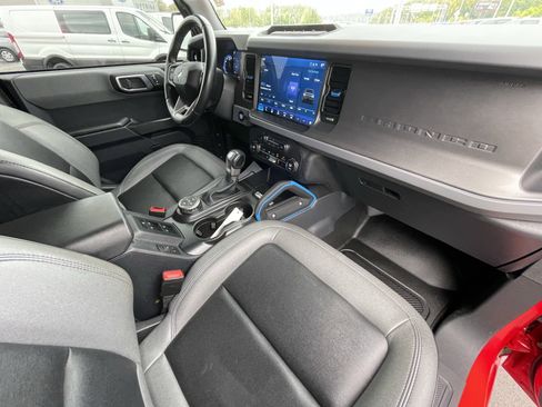 Used 2024 Ford Bronco Black Diamond w/ Sasquatch Package image 34