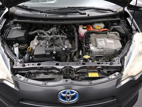 Used 2012 Toyota Prius C Two image 33