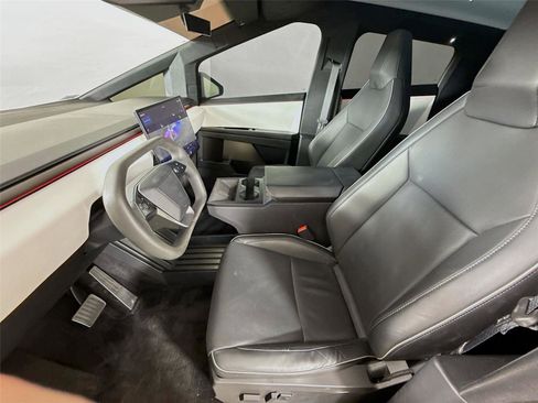 Used 2024 Tesla Cybertruck AWD Crew Cab image 2