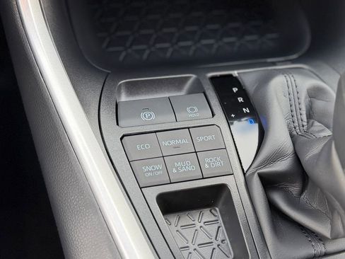 New 2025 Toyota RAV4 XLE w/ Convenience Package image 20