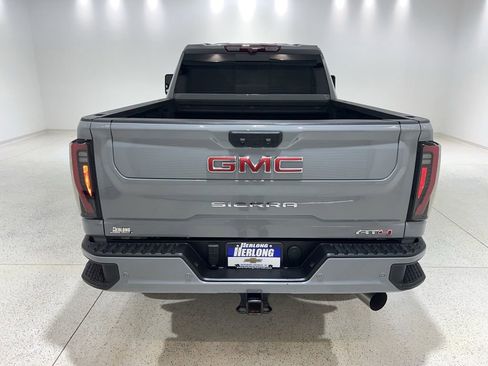 Used 2025 GMC Sierra 2500 AT4 w/ AT4 Premium Plus Package AWD/4WD image 3