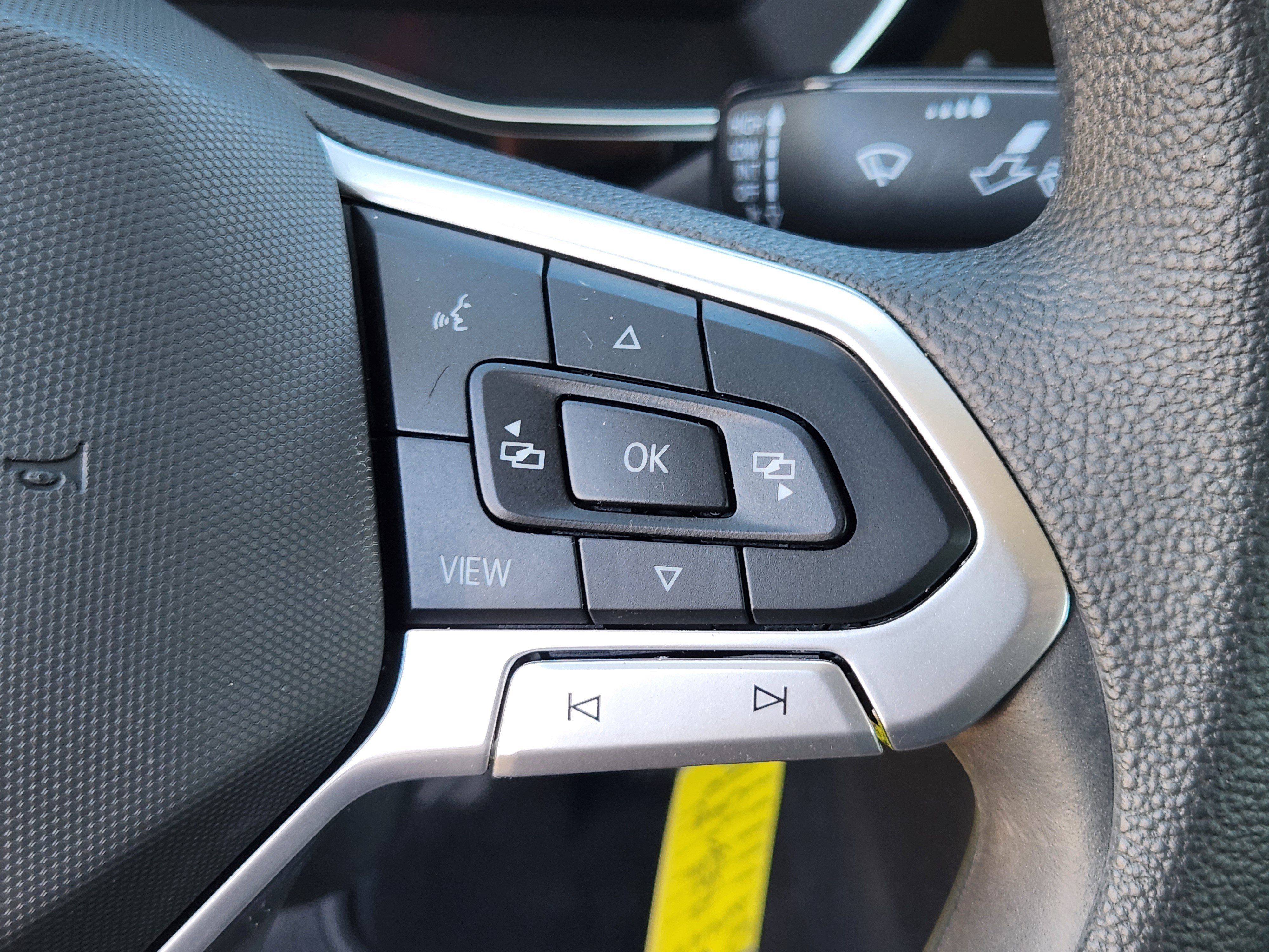 Certified 2023 Volkswagen Jetta S FWD image 23