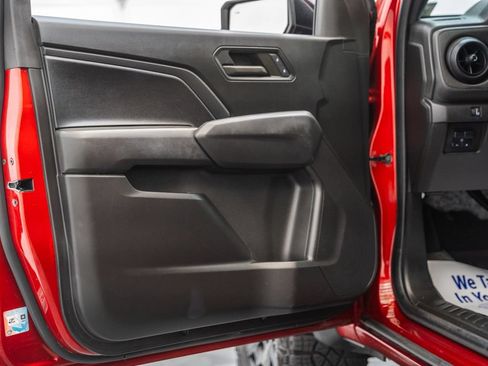 Used 2024 Chevrolet Colorado Trail Boss w/ Technology Package AWD/4WD image 39