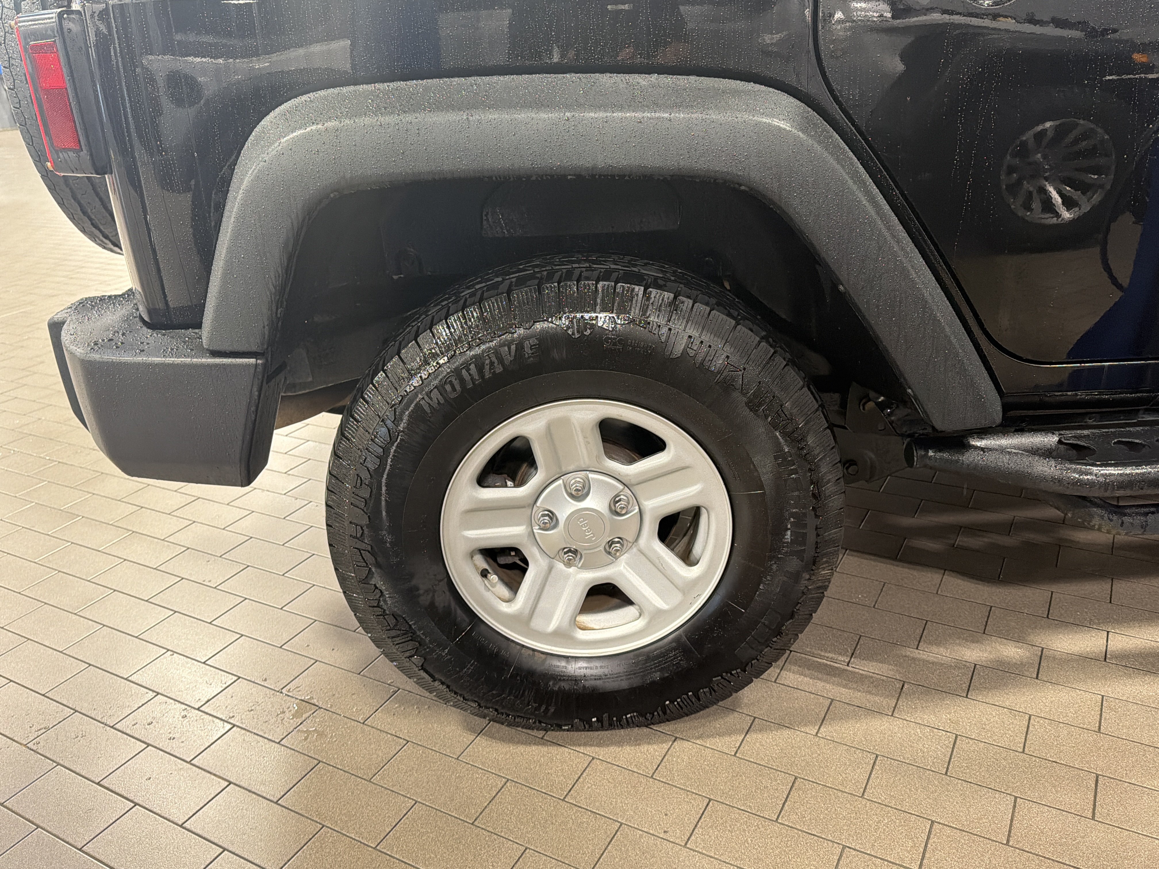 Used 2016 Jeep Wrangler Unlimited Sport w/ Connectivity Group AWD/4WD image 34