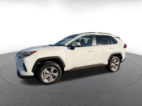 Used 2025 Toyota RAV4 XLE image 8