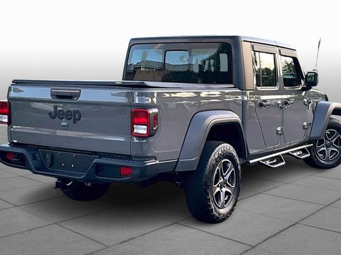 Used 2020 Jeep Gladiator Sport w/ Trailer Tow Package image 12