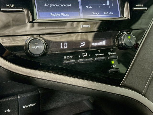 Certified 2020 Toyota Camry SE w/ Blackout Package FWD image 17
