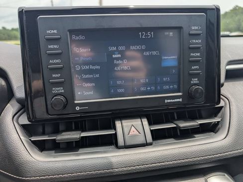 Used 2021 Toyota RAV4 LE FWD image 13