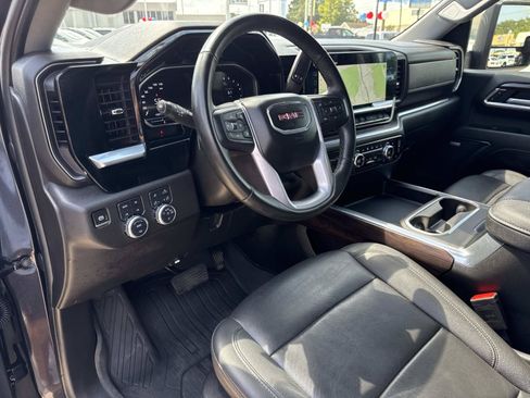 Used 2024 GMC Sierra 2500 SLT w/ SLT Premium Package AWD/4WD image 17