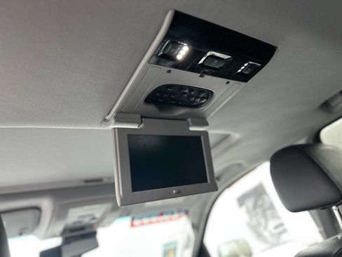 Used 2016 GMC Yukon XL SLT w/ Open Road Package image 22